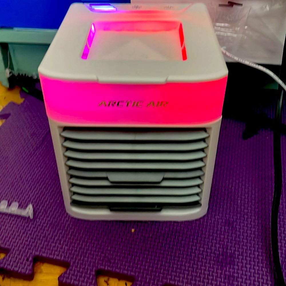 I have a arctic air humidifier that changes colour